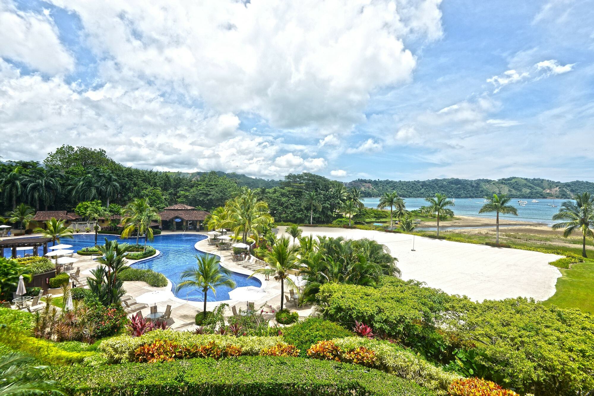 Hrg Condos At Los Suenos Jacó Exteriör bild